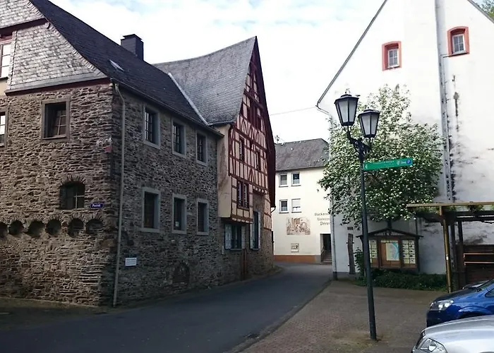 Am Bruttiger Moselsteig Bruttig-Fankel